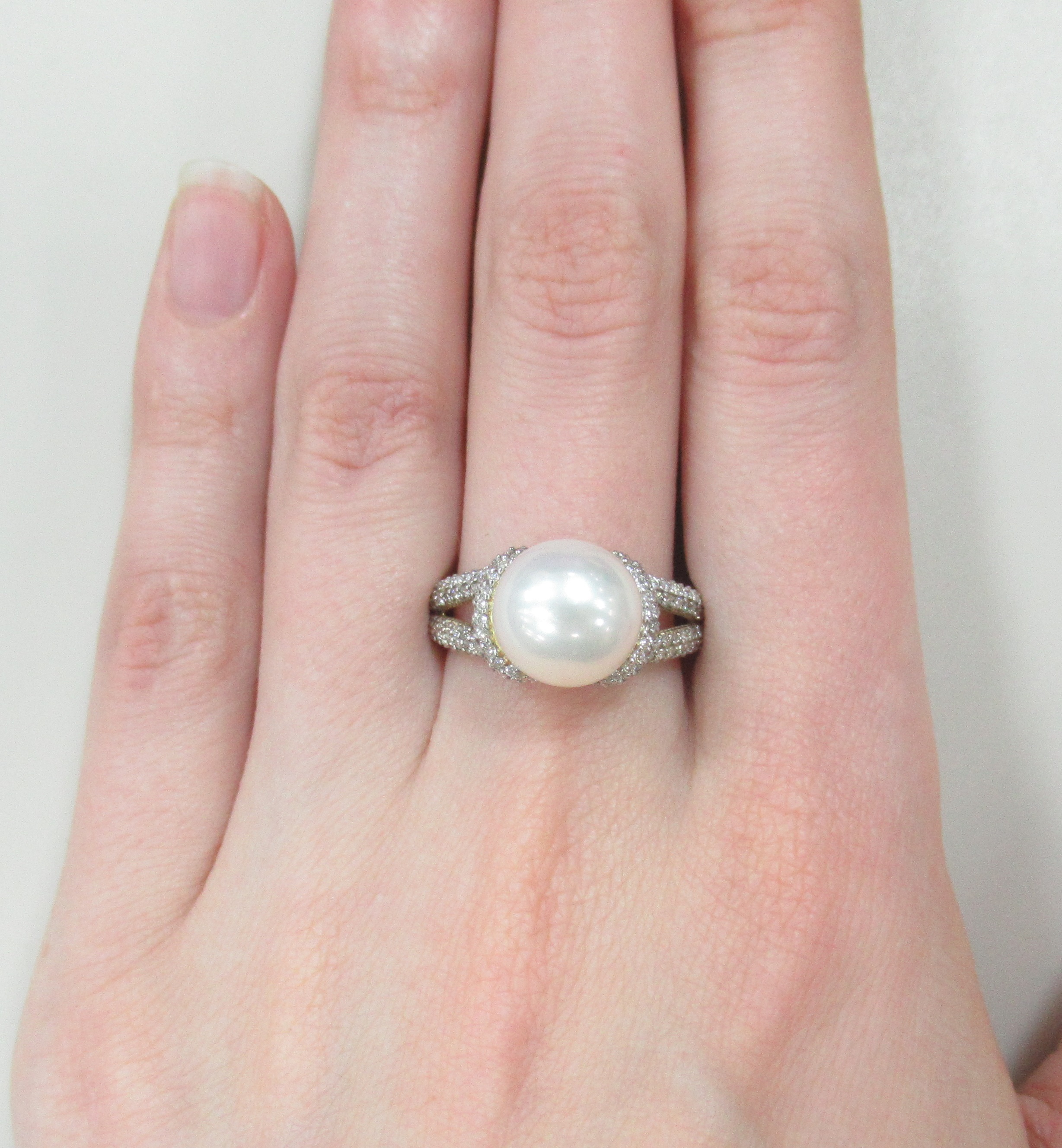 Кольцо из желтого золота с жемчугом